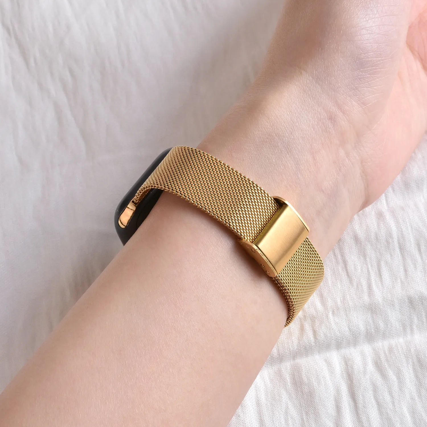 Schmal geschnittenes Metallarmband für die Apple Watch