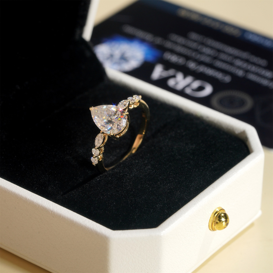 10K Solid Gold Pear-Cut Moissanite Engagement Ring