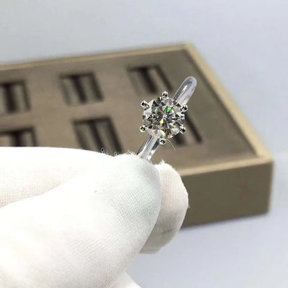 Luxuriöser Ring aus 925er Sterlingsilber mit Zirkonia