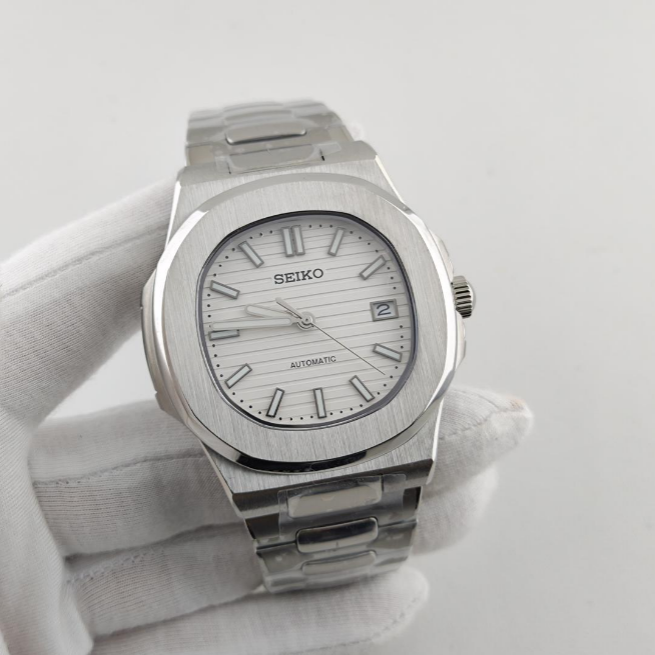 Seiknaut | White