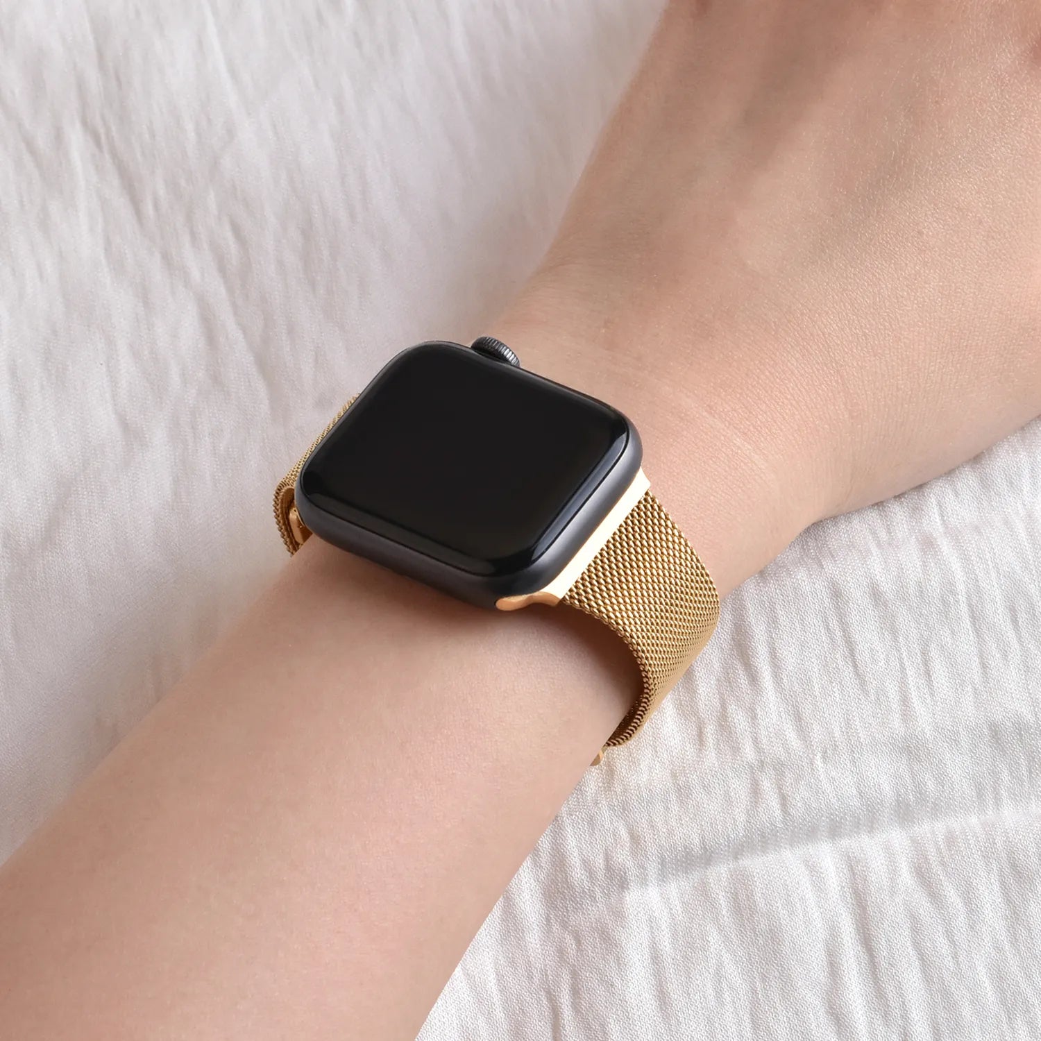 Slim Fit Metal Apple Watch Band