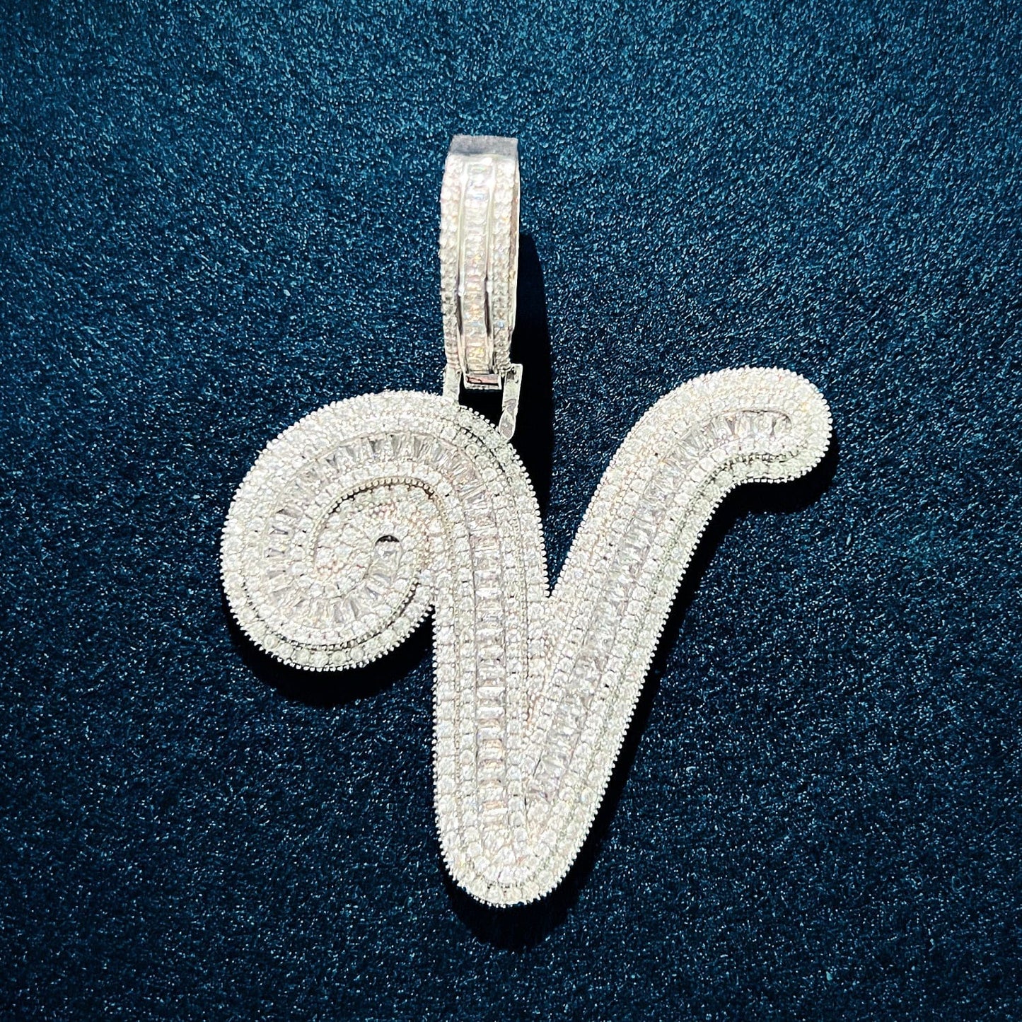 VVS Jewelry hip hop jewelry Icy Custom Big Initial Cursive Letter Pendant