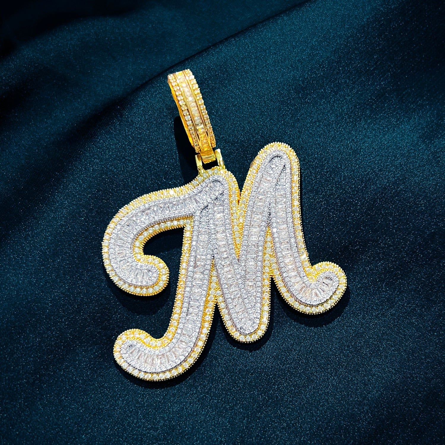 VVS Jewelry hip hop jewelry Icy Custom Big Initial Cursive Letter Pendant