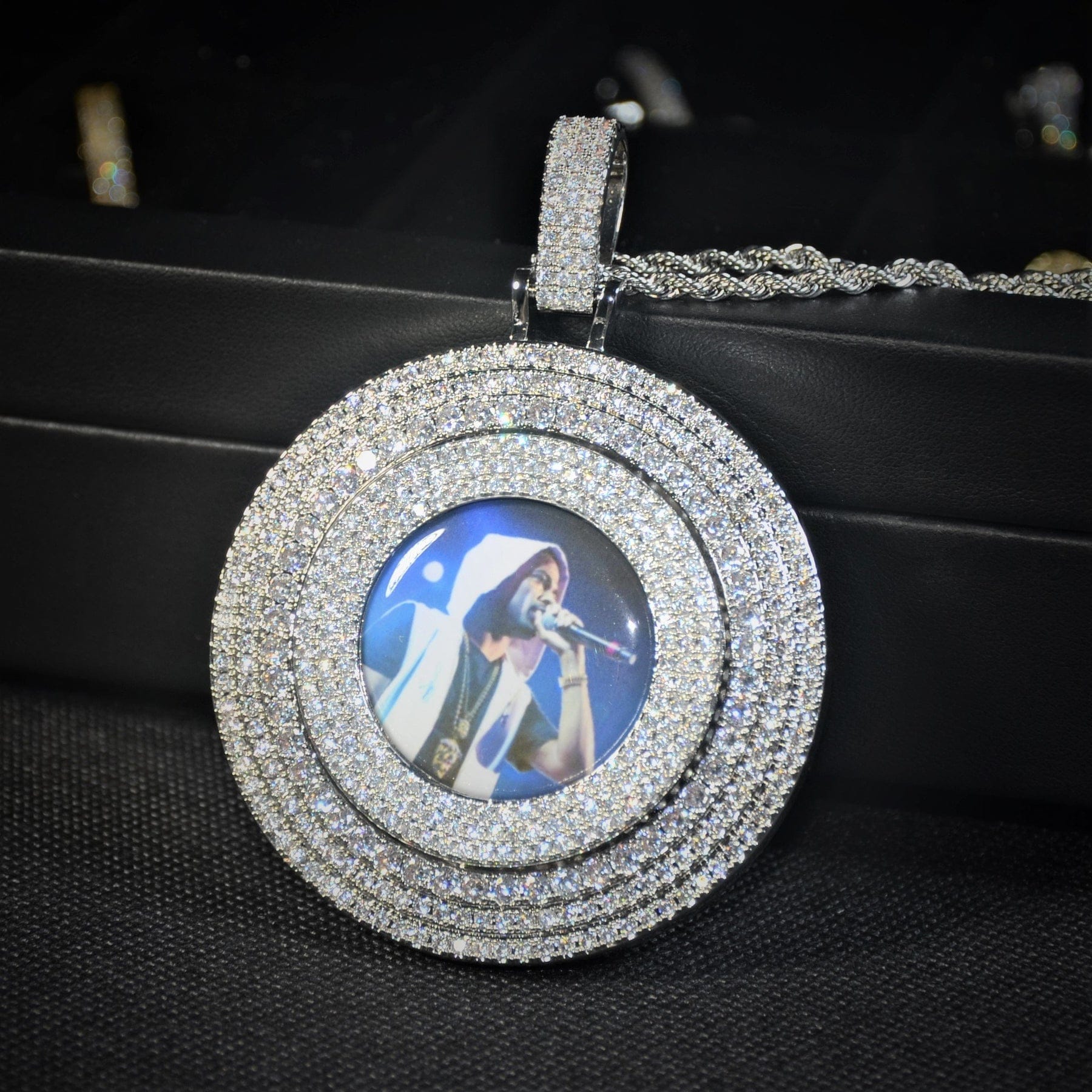 VVS Jewelry hip hop jewelry VVS Jewelry Thicc Fully Iced Custom Photo Pendant Necklace